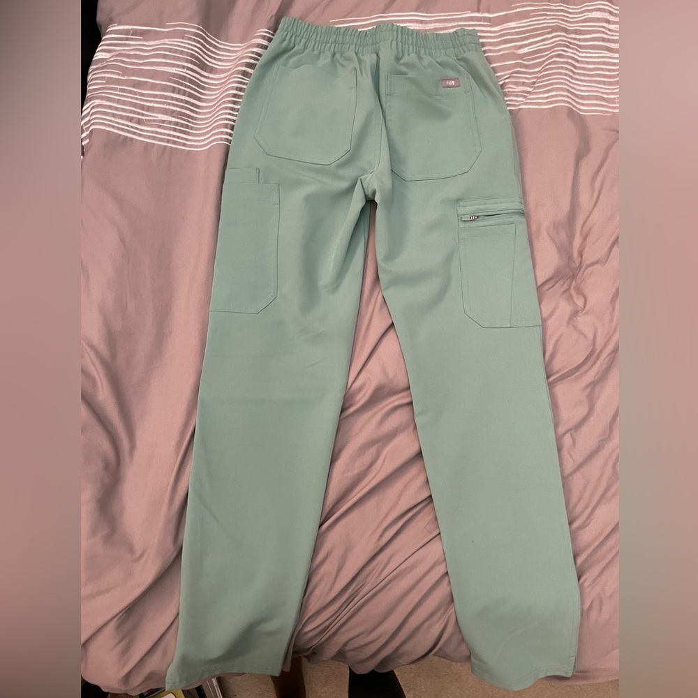 Women’s Figs Yola Skinny Scrub pant